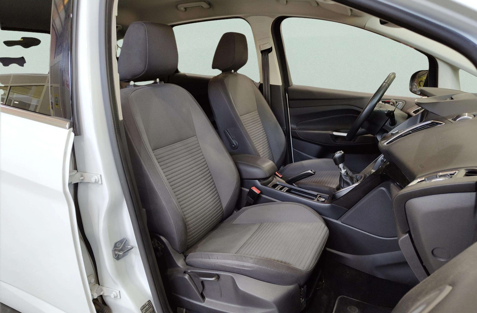 Ford C-Max 1.5 EcoBoost Titanium - foto 18
