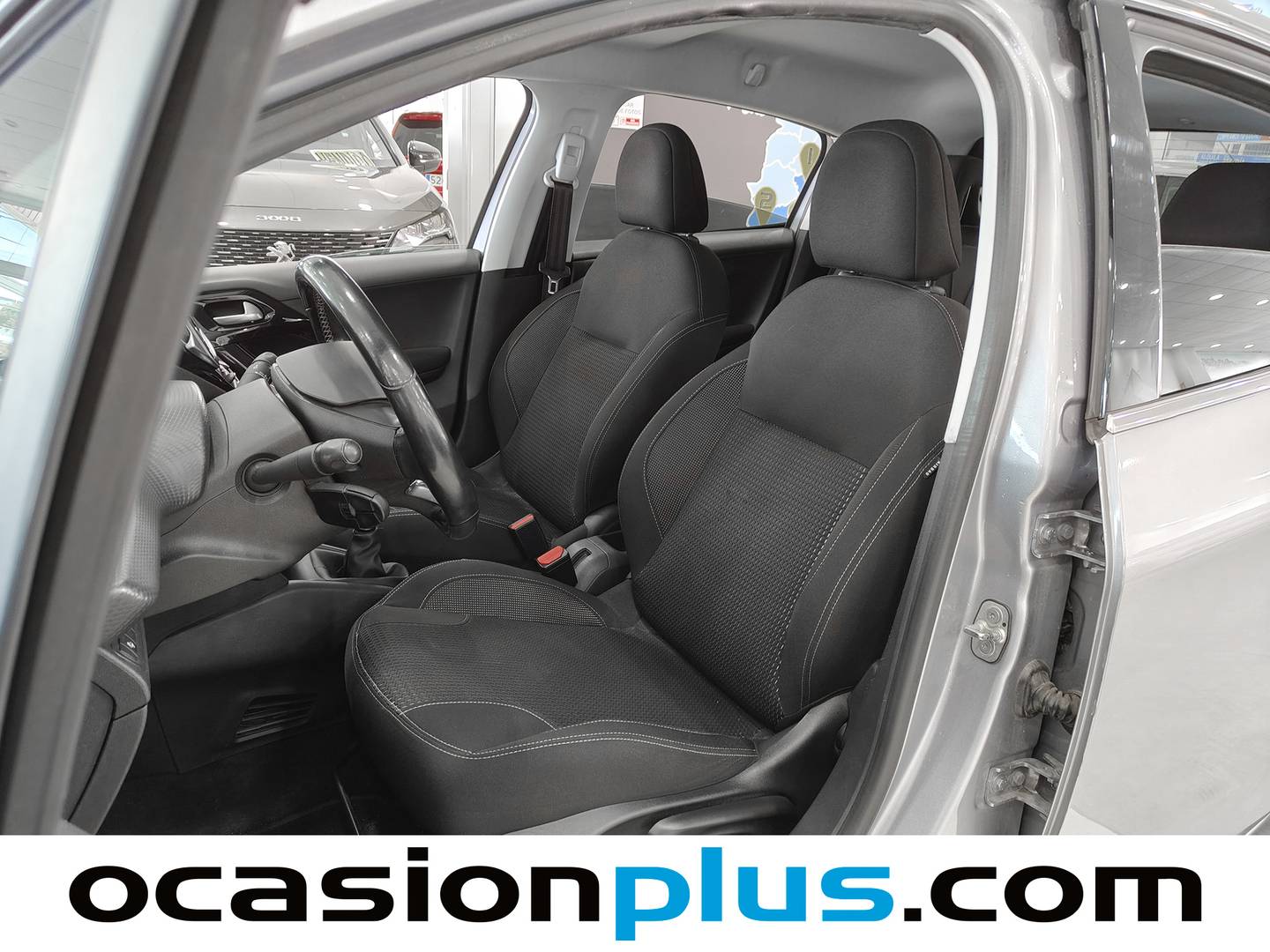 Foto asientos delanteros Peugeot 208 Peugeot 208 PureTech 110 S&S Tech Edition (110 CV)
