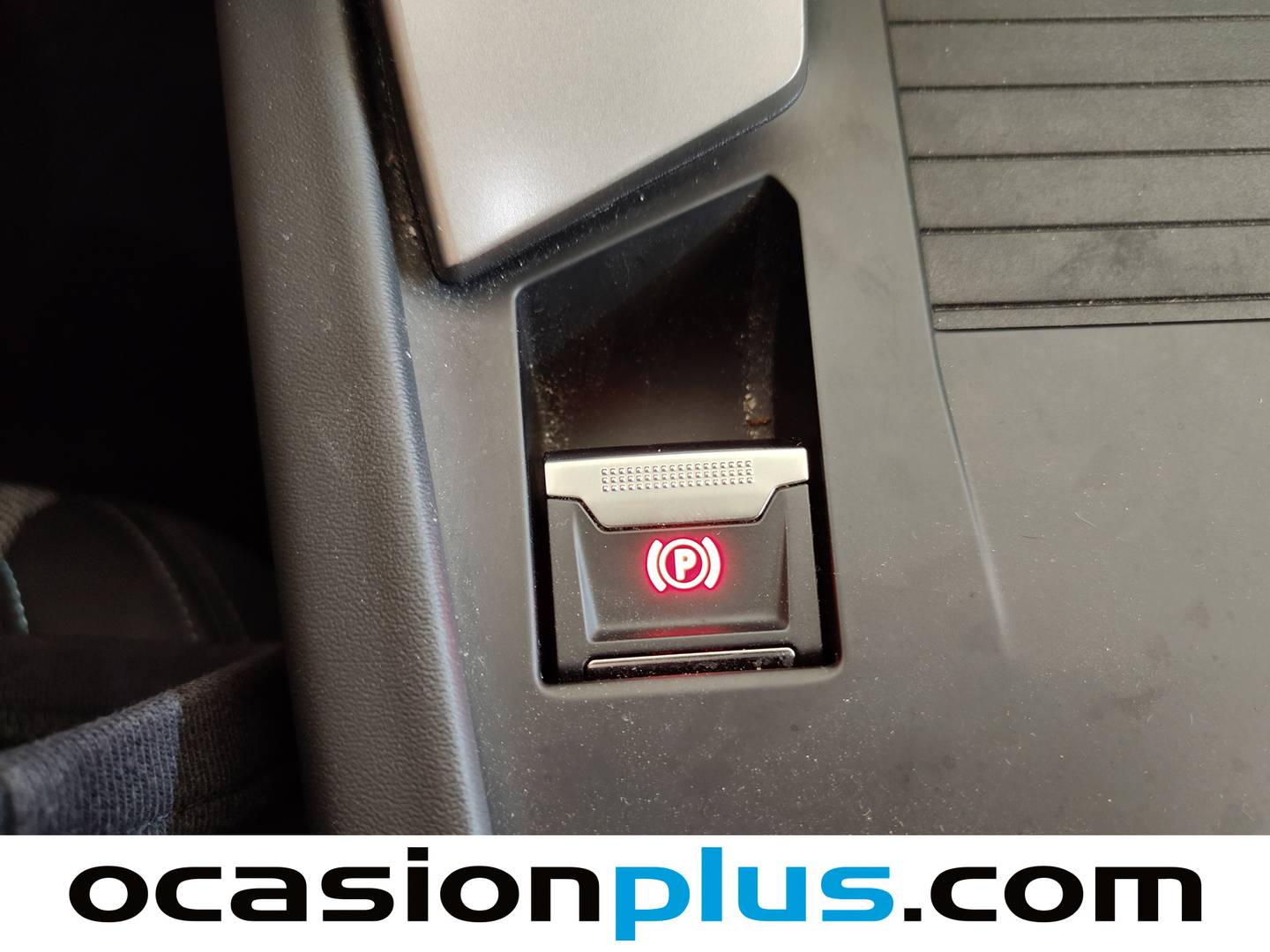 Foto Peugeot 408 Peugeot 408 Puretech 130 Allure Pack EAT8 (130 CV)