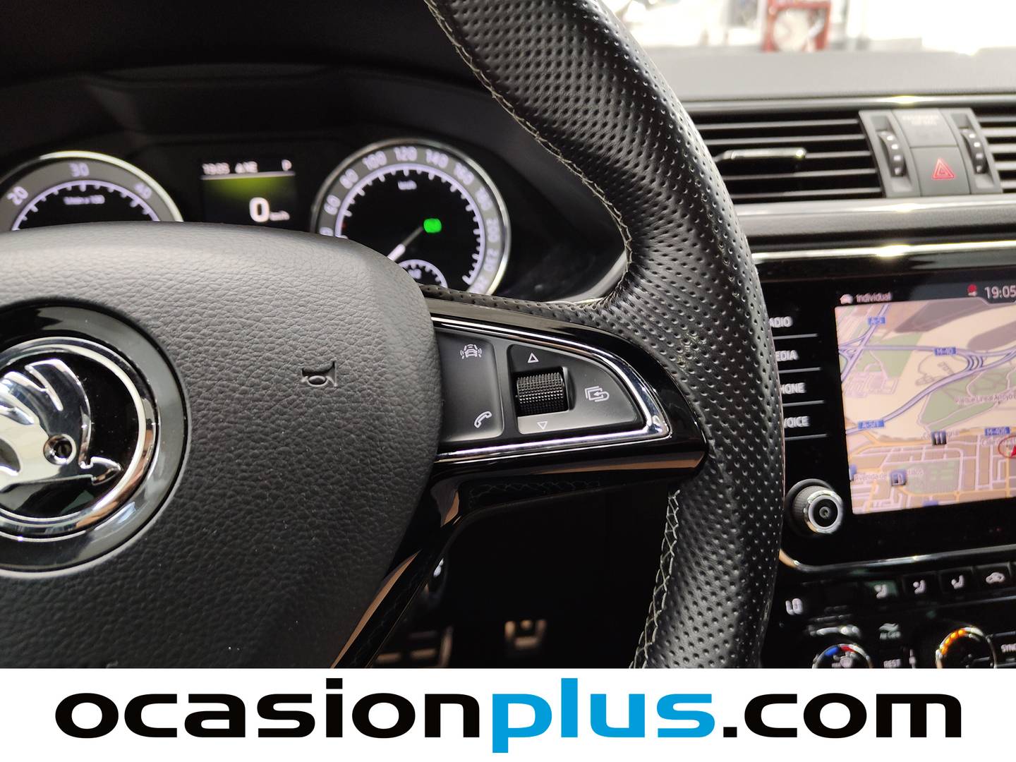 Skoda Superb Skoda Superb Combi 2.0 TDI Sport Line DSG (190 CV) automático