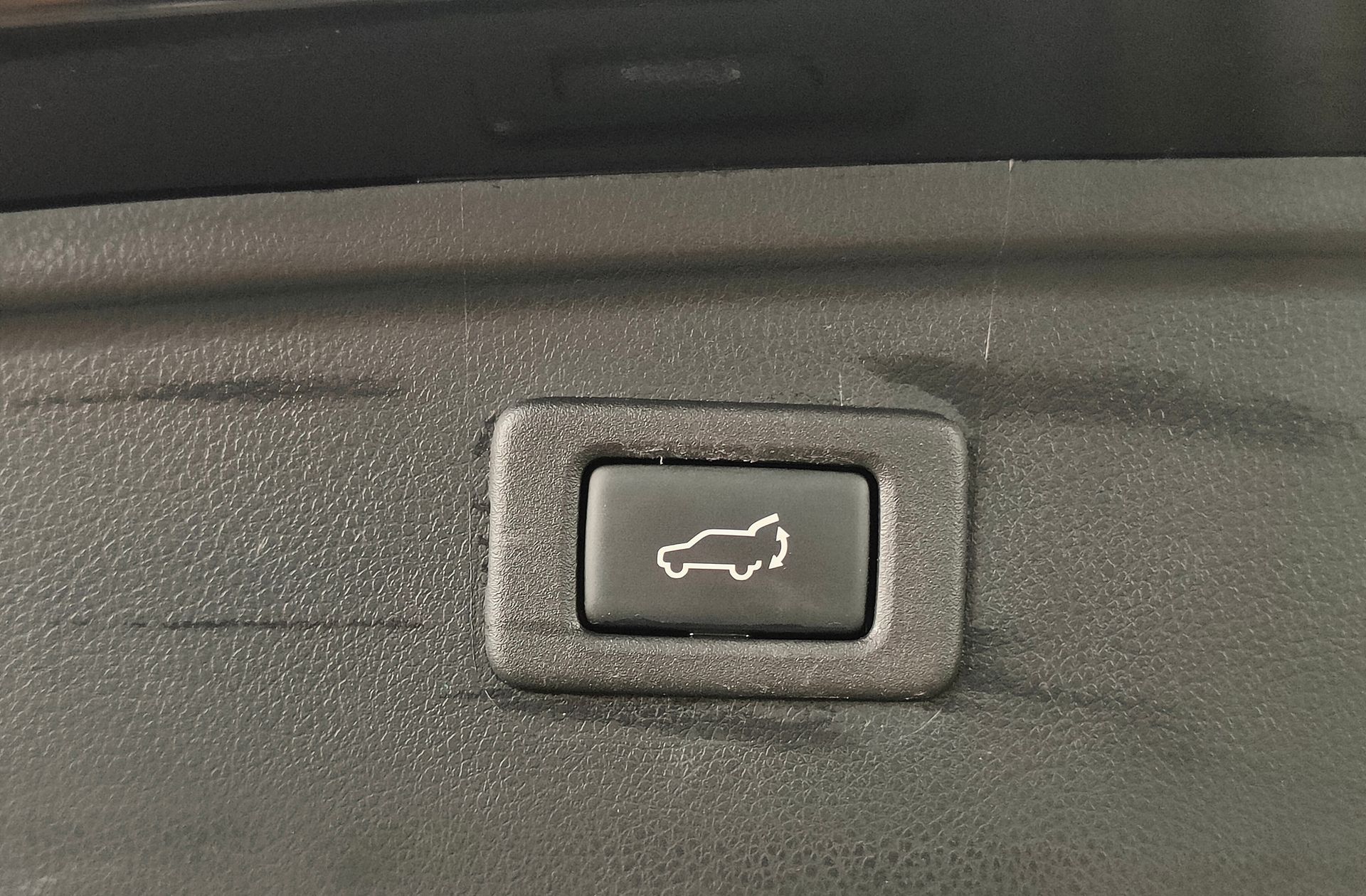 Subaru Outback 2.0 TD Executive Plus CVT Lineartron AWD - foto 21