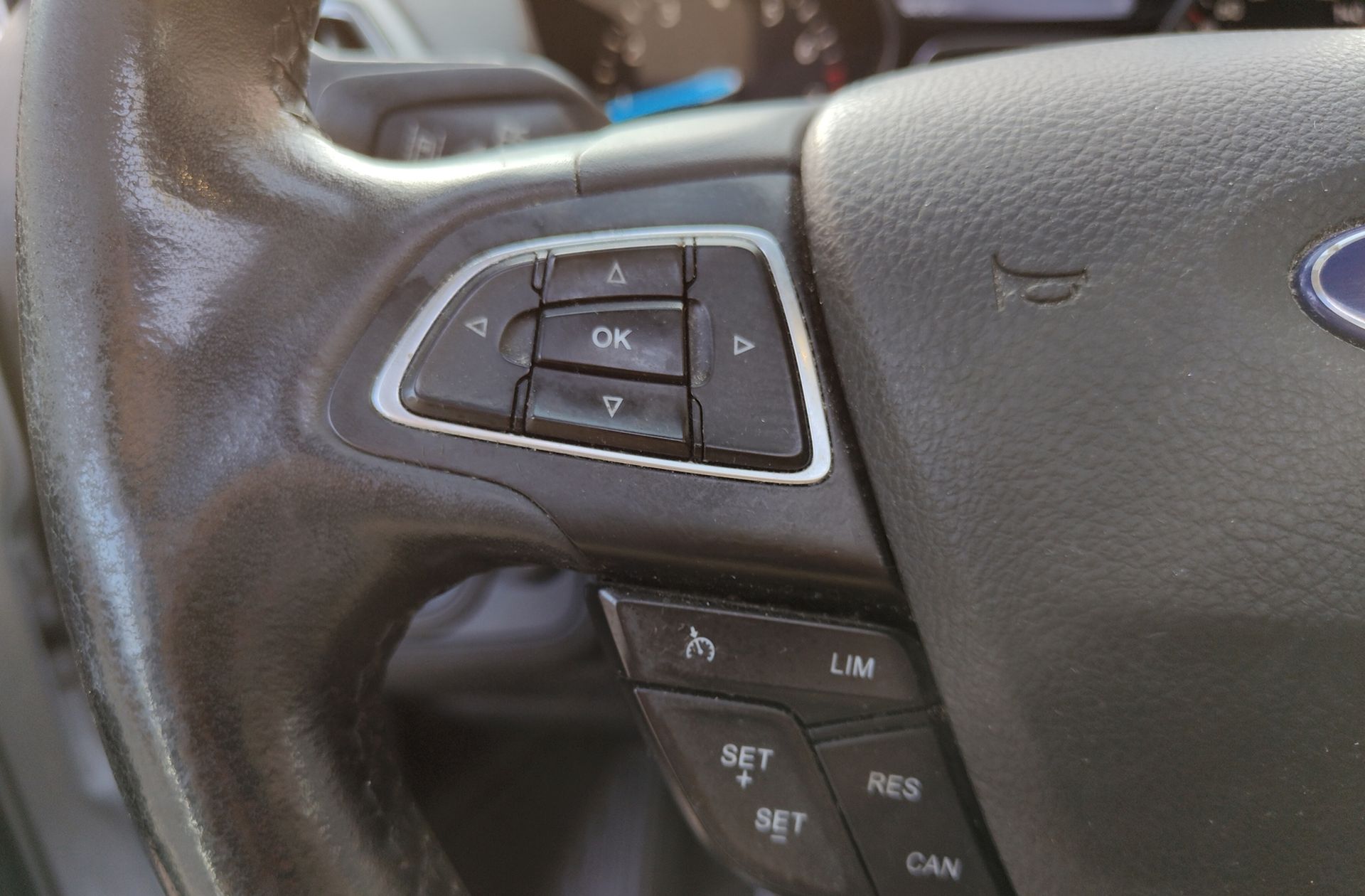 Ford Kuga 1.5 EcoBoost Titanium 4x2 - foto 25