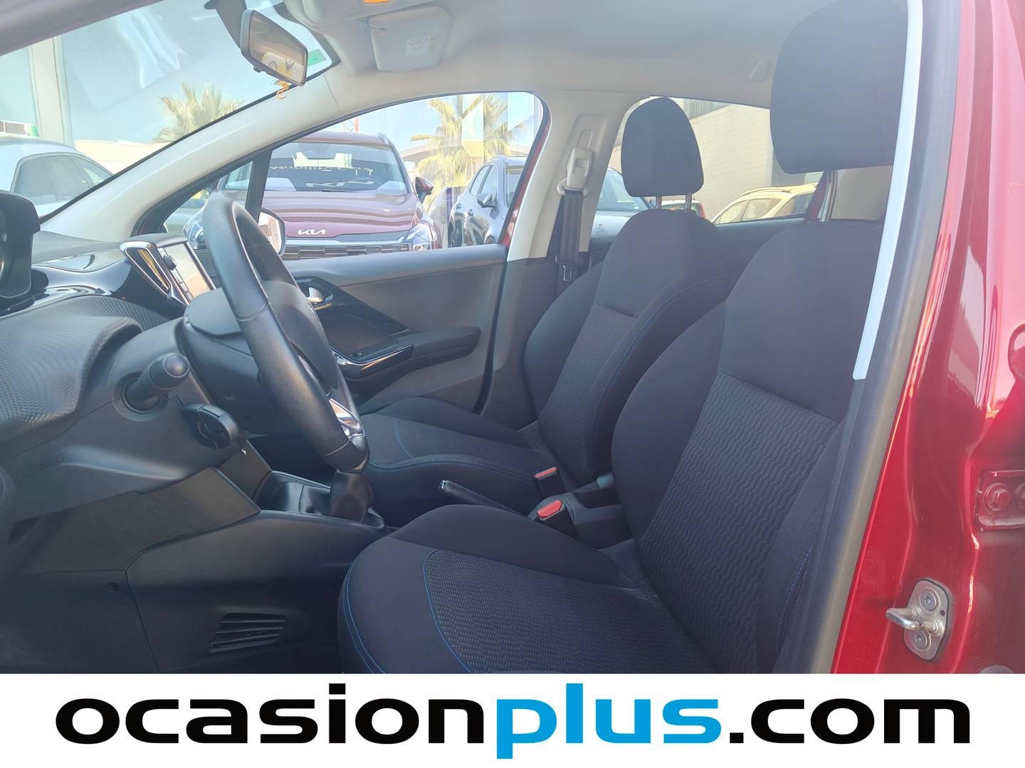 Foto asientos delanteros Peugeot 208 Peugeot 208 PureTech 82 Style (82 CV)