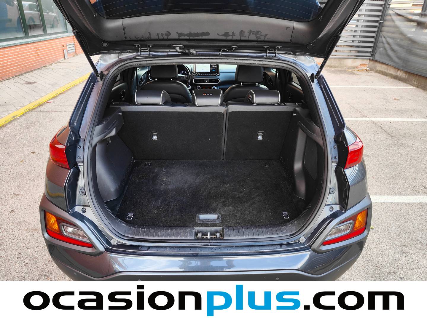 Foto Hyundai Kona Hyundai Kona 1.6 GDI HEV Tecno Red DT (141 CV) siete plazas