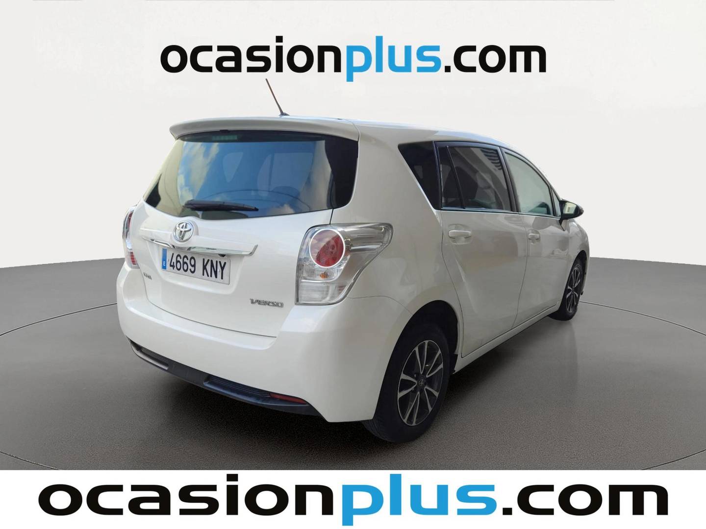 Foto trasera Toyota Verso Toyota Verso 115D Advance (112 CV) derecha