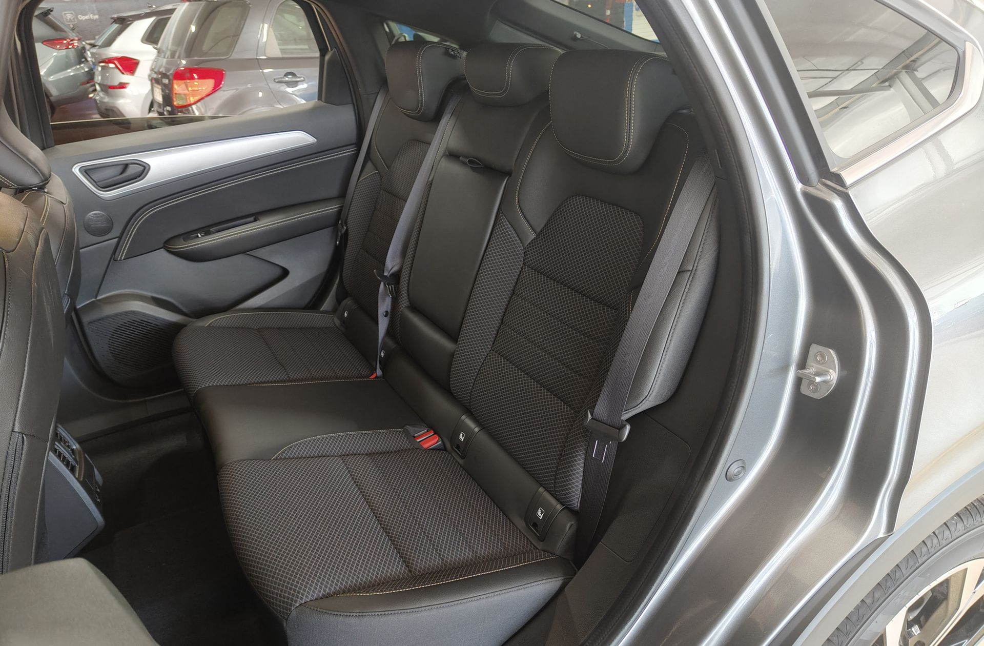 Renault Arkana Techno E-Tech full hybrid - foto 11