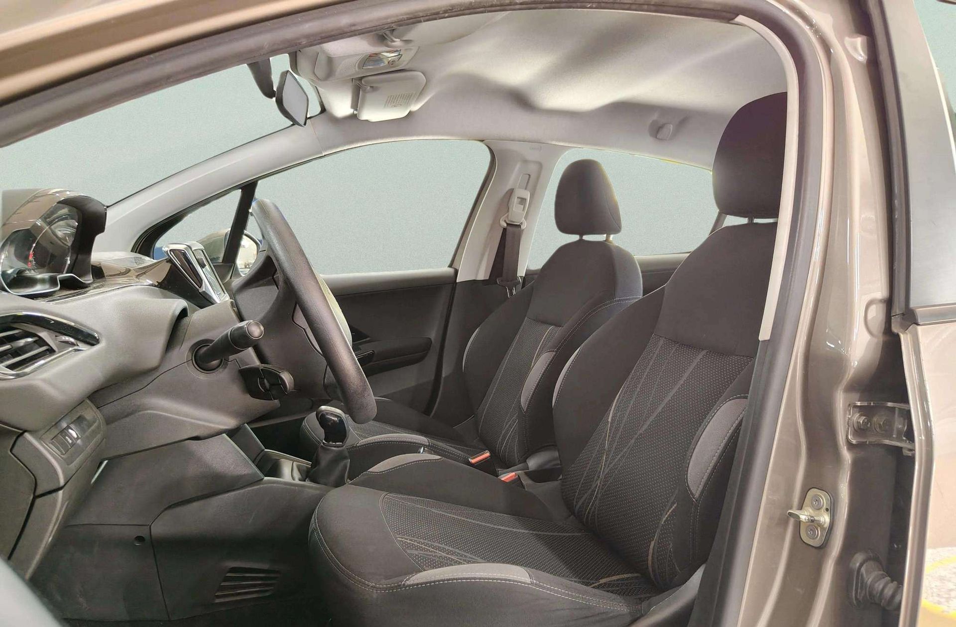 Peugeot 208 1.6 e-HDI Active - foto 9