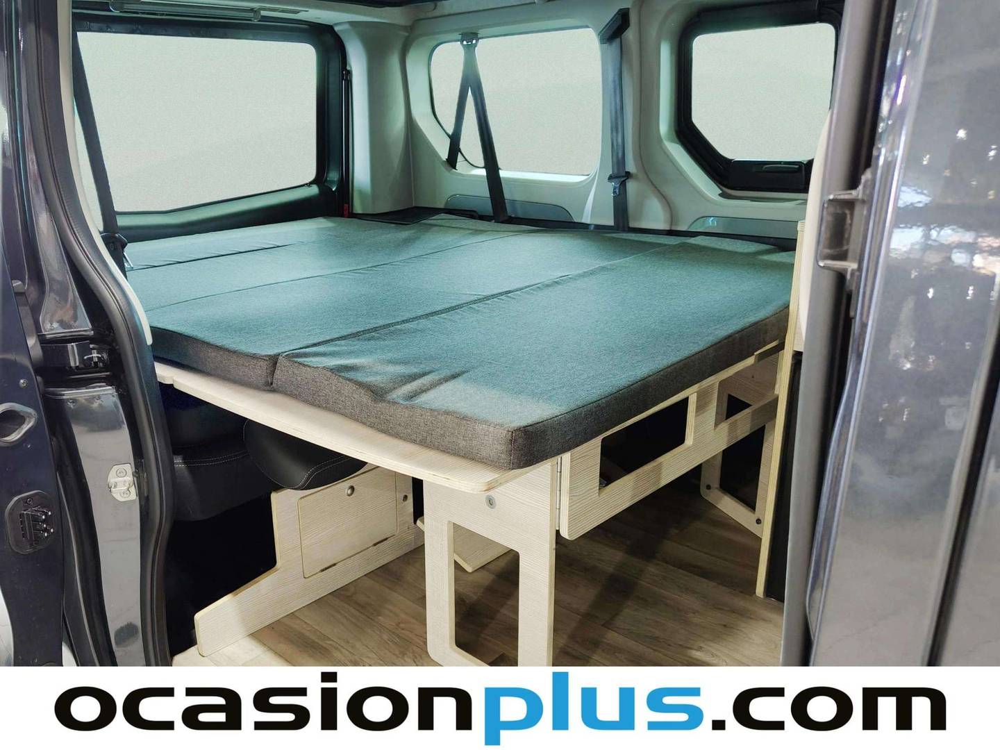 Extras del Renault Trafic Renault Trafic Authentic Energy Blue dCi (150 CV) Semi-camperizada 5 Plazas