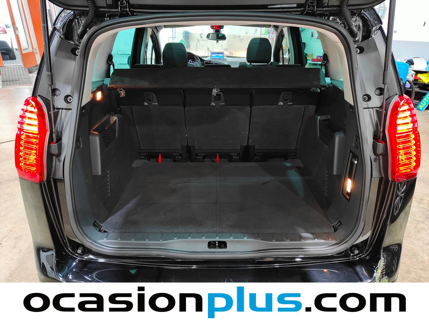 Foto Peugeot 5008 Peugeot 5008 1.6 THP Sport Pack (156 CV)