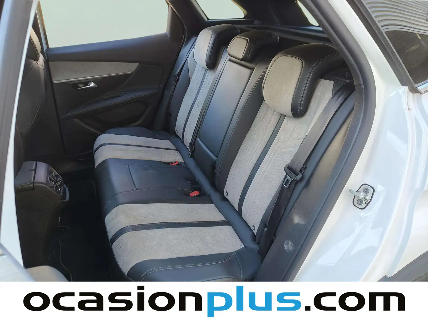 Foto Peugeot 3008 Hybrid Peugeot 3008 Hybrid 225 GT e-EAT8 (225 CV)