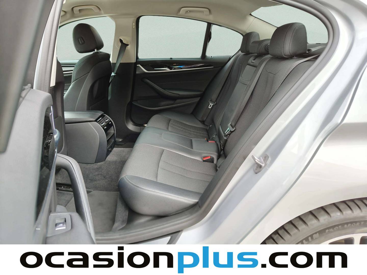 Foto asientos traseros BMW Serie 5 BMW Serie 5 520d (190 CV) Pack Sport Line