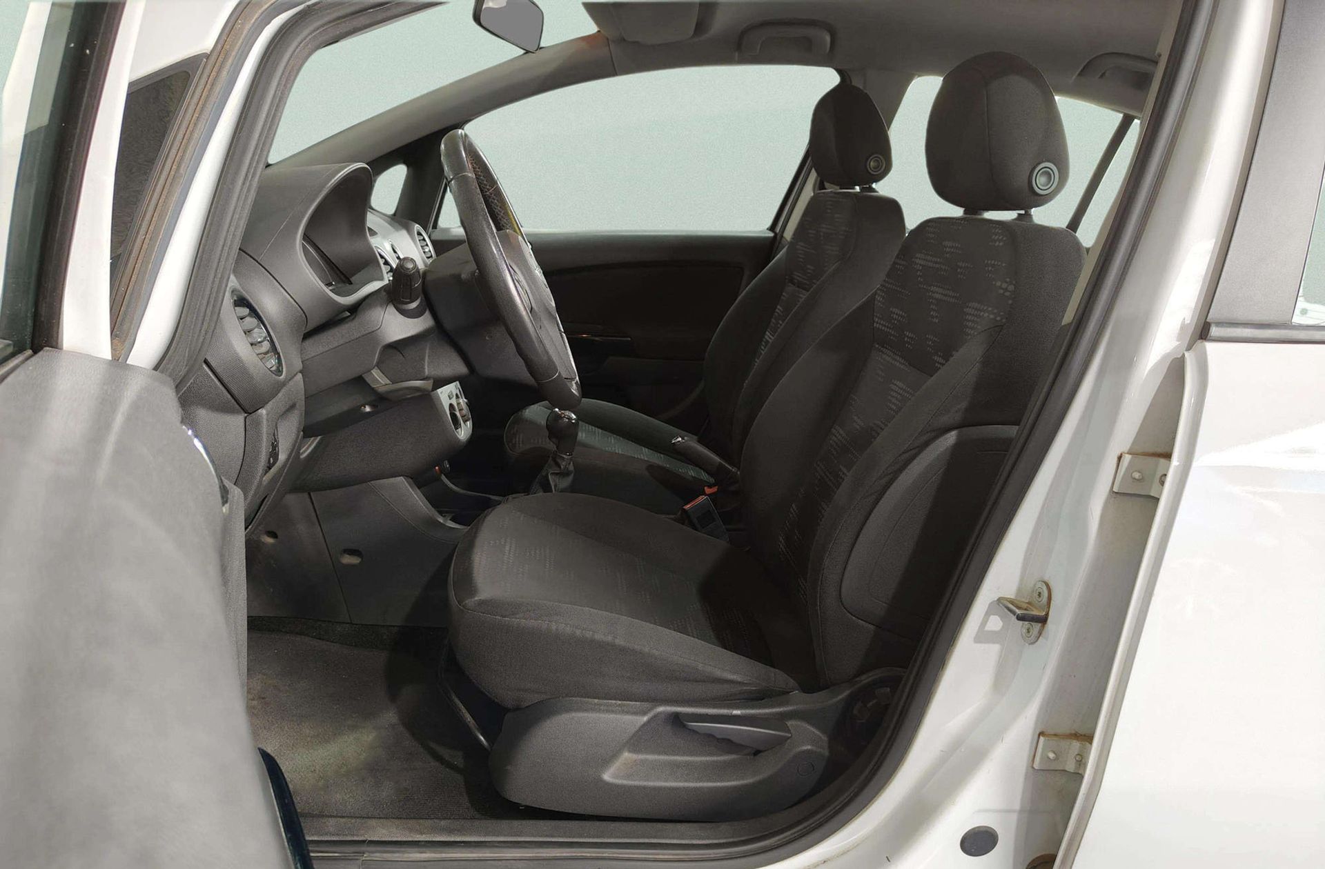 Opel Corsa 1.2 C'Mon - foto 9