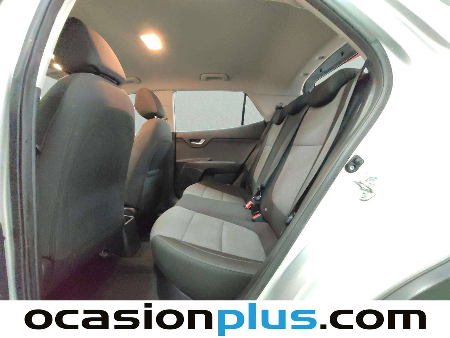 Foto asientos traseros KIA Stonic KIA Stonic 1.0 T-GDi Drive (100 CV)