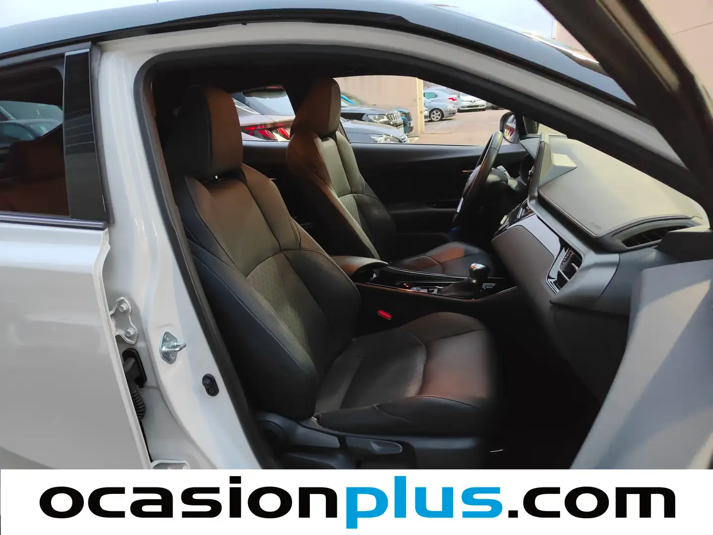 Foto Toyota C-HR Toyota C-HR 180H Advance (184 CV)