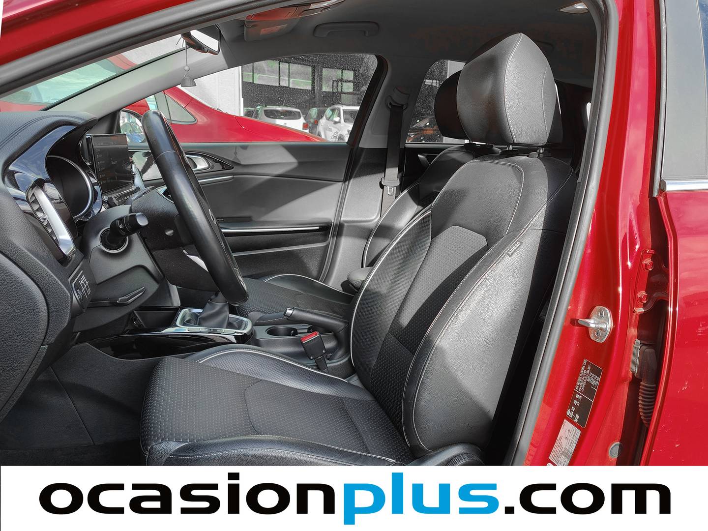 Foto asientos delanteros KIA Ceed Kia Ceed 1.4 T-GDi Tech (140 CV)