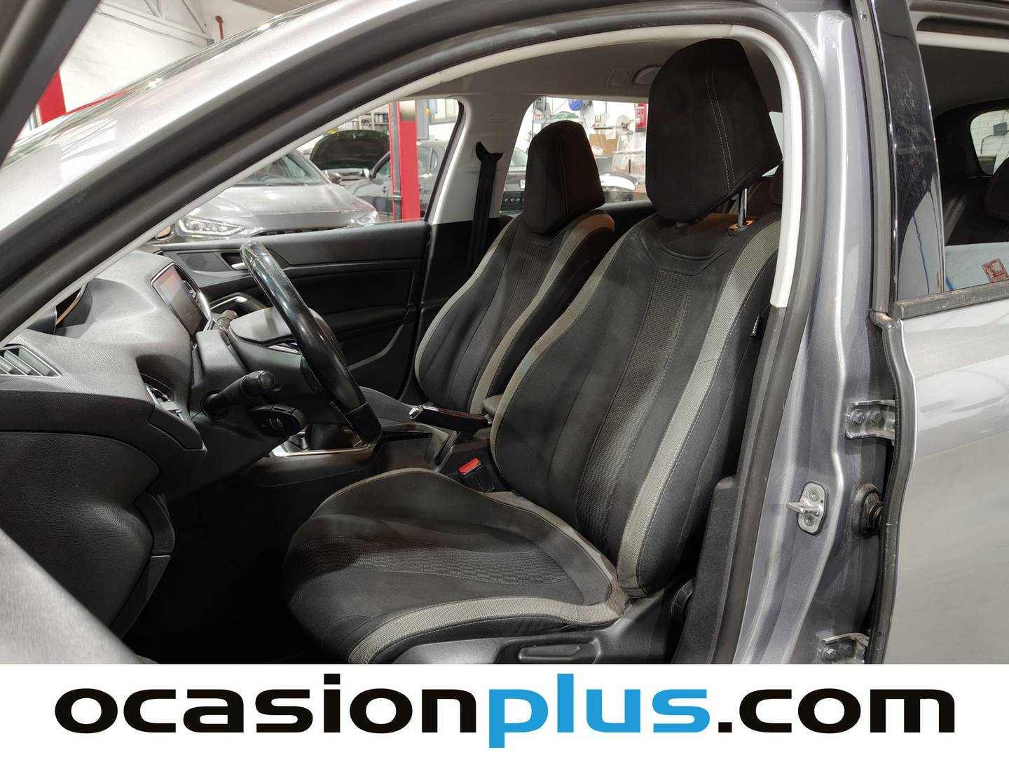 Foto asientos delanteros Peugeot 308 Peugeot 308 SW PureTech 130 S&S Style (130 CV)