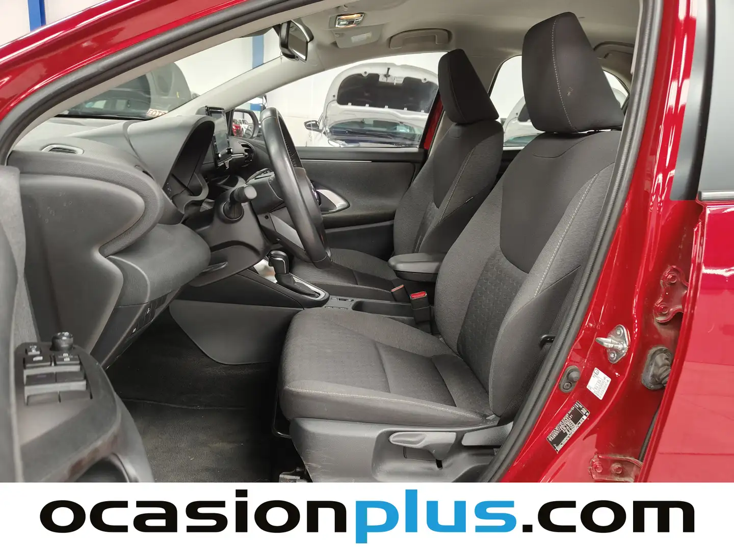 Foto Toyota Yaris Toyota Yaris 120H Business Plus (116 CV)