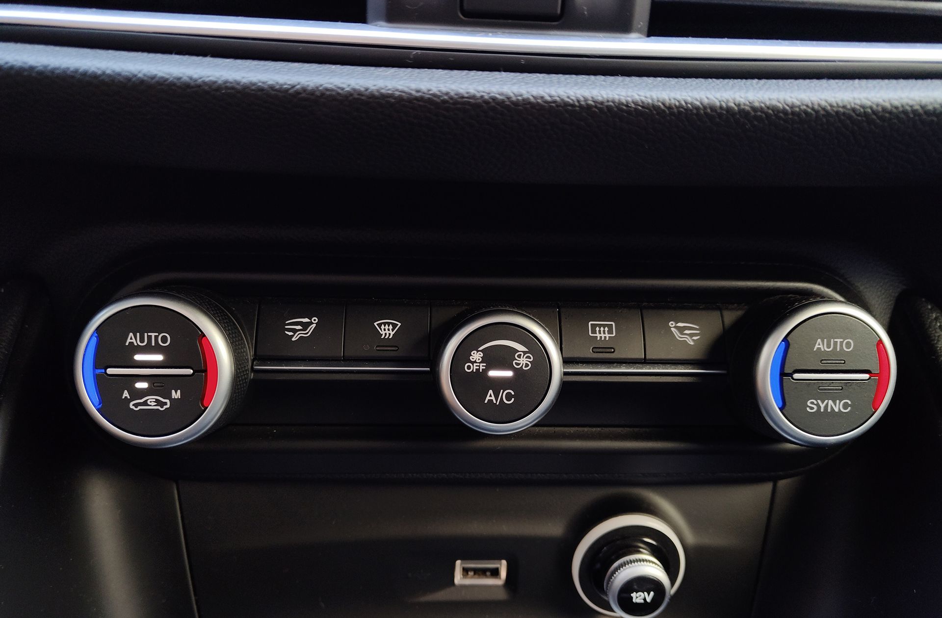 Alfa Romeo Stelvio 2.0 Gasolina Executive AWD - foto 35