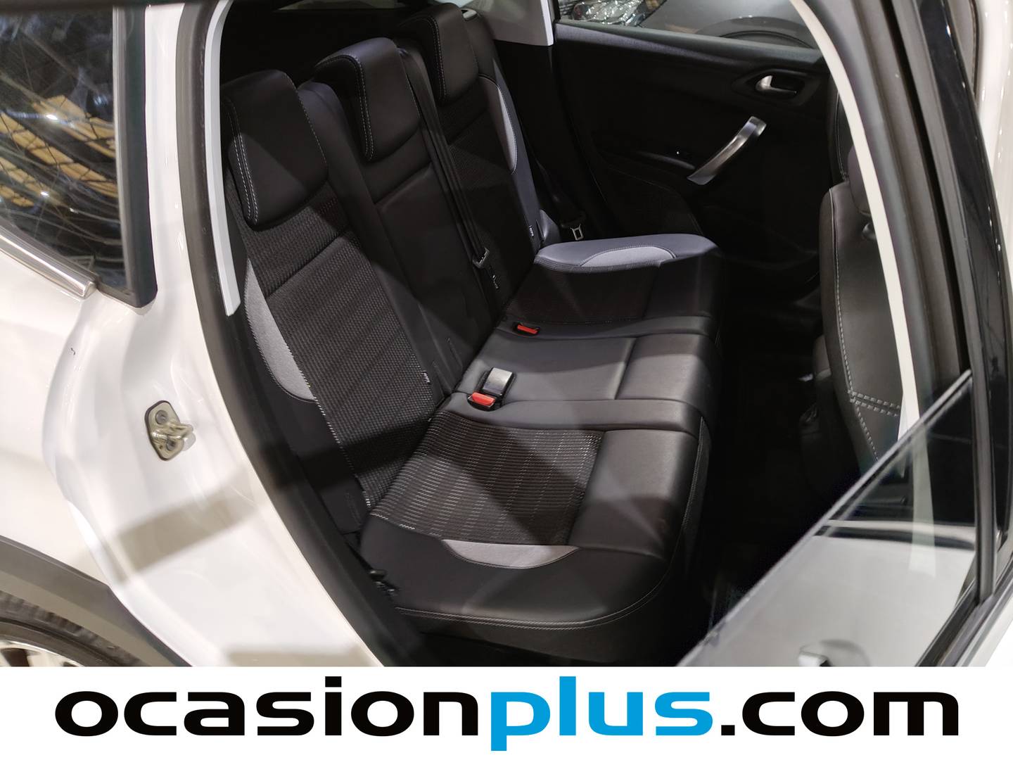 Foto asientos traseros Peugeot 2008 Peugeot 2008 PureTech 130 S&S Allure (130 CV)