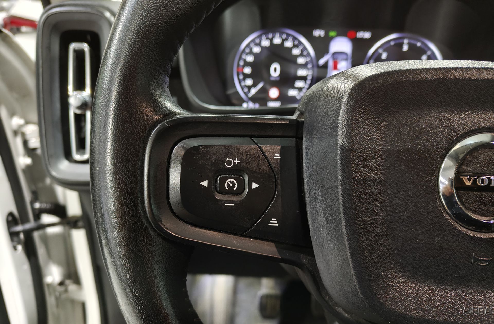 Volvo XC40 D3 - foto 24