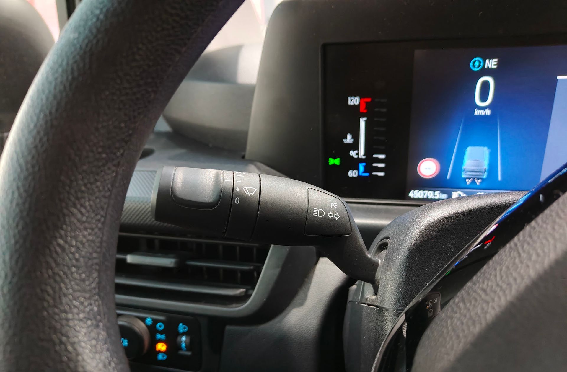 Ford Transit Custom Kombi 2.0 EcoBlue 320 L1 Trend - foto 23