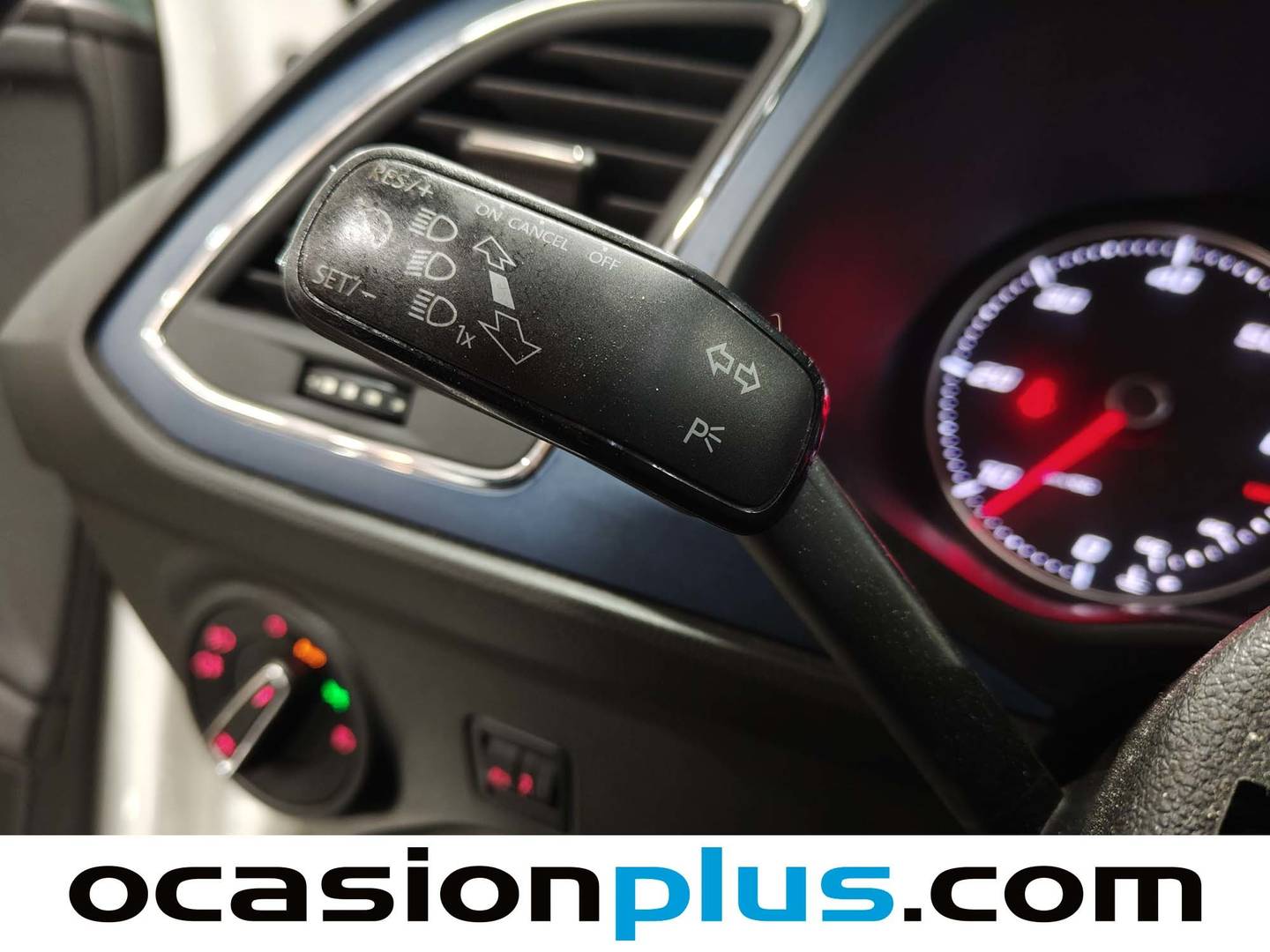 Seat León Seat León SC 1.6 TDI S&S Style Connect Blue (110 CV) de ocasión