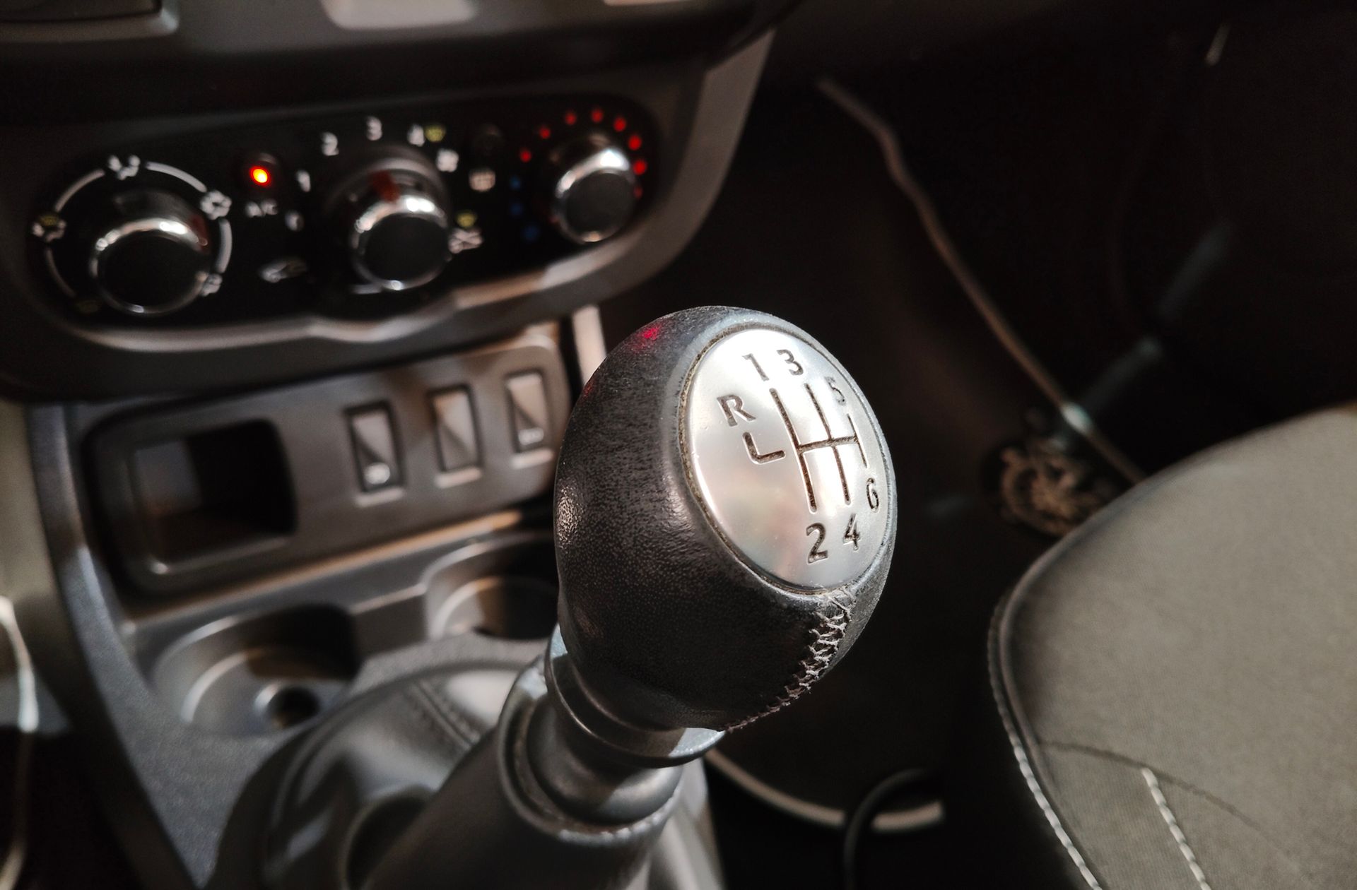 Dacia Duster Laureate dCi - foto 5