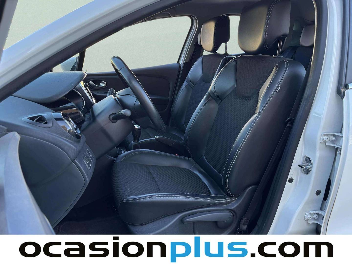 Foto asientos delanteros Renault Clio Renault Clio Zen TCe (90 CV)