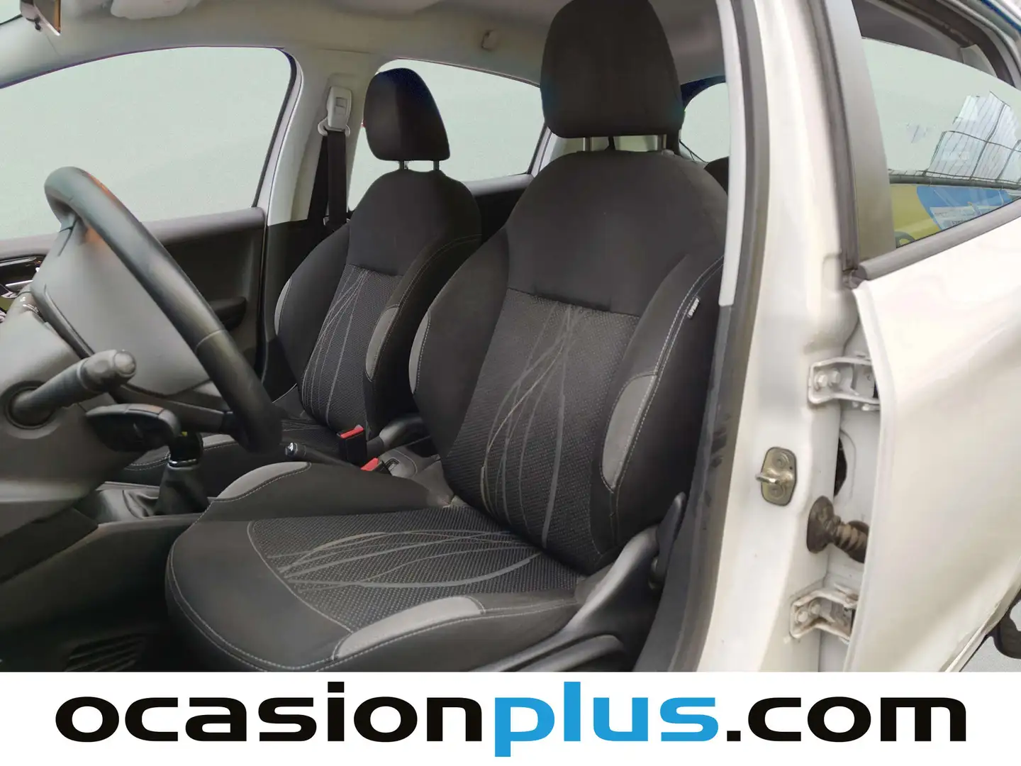 Foto Peugeot 208 Peugeot 208 1.2 VTi Active  (82 CV)