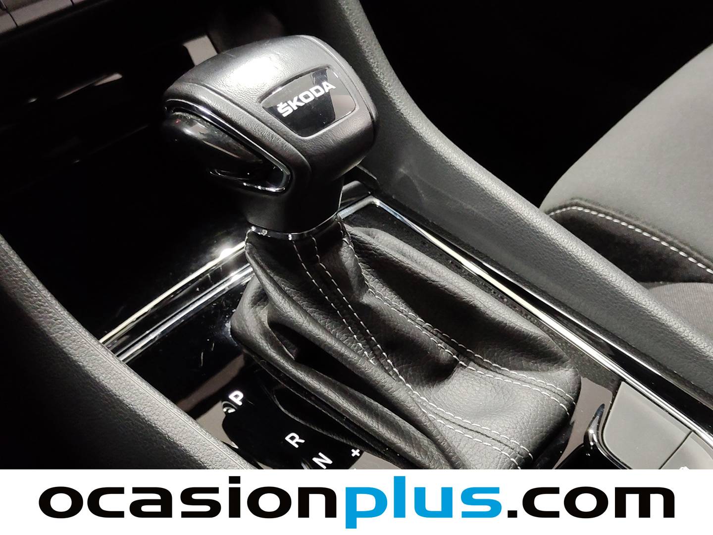 Foto Skoda Karoq Skoda Karoq 1.5 TSI ACT Sportline DSG (150 CV)