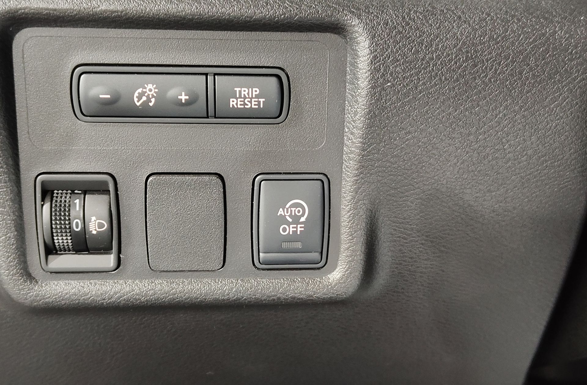 Nissan Micra 1.5 dCi N-Connecta - foto 26