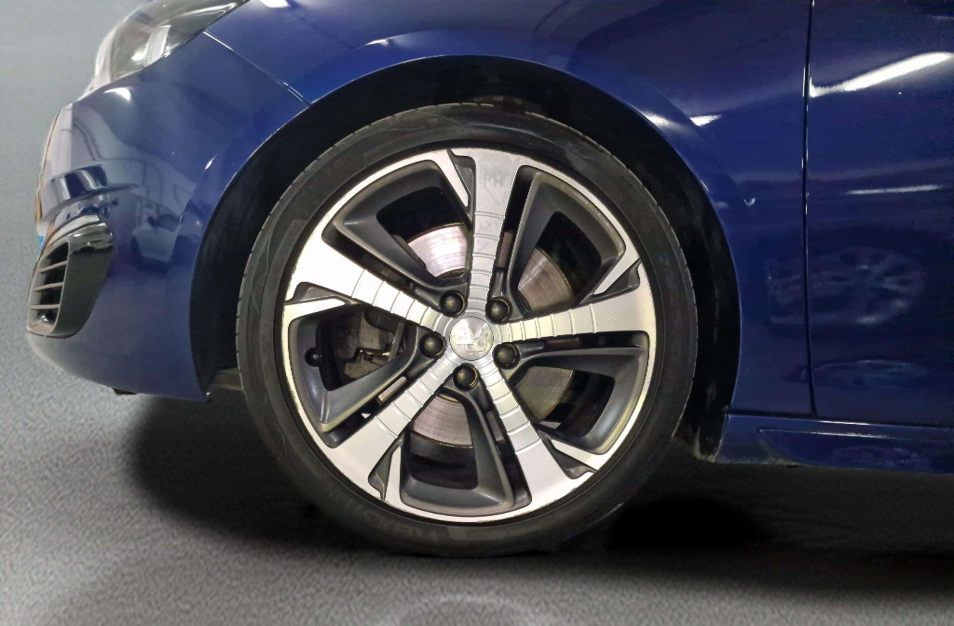 Peugeot 308 SW 2.0 BlueHDi GT EAT6 - foto 39