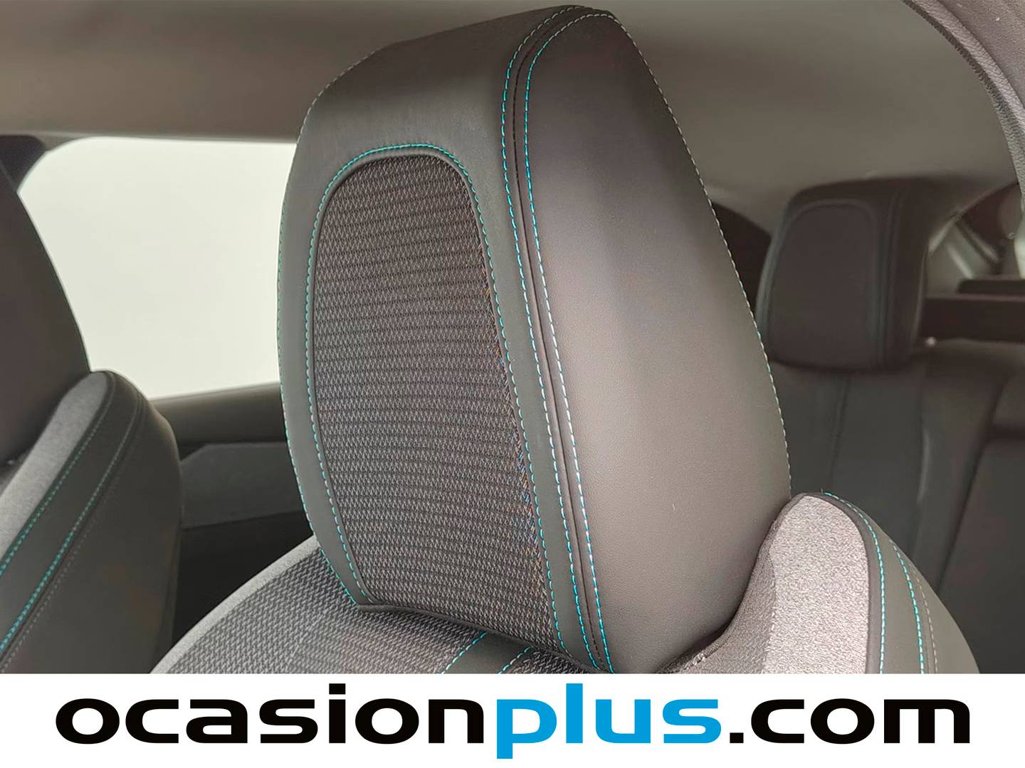 Extras y acabados del Peugeot 408 Peugeot 408 Allure Hybrid eDCS6 (145 CV)