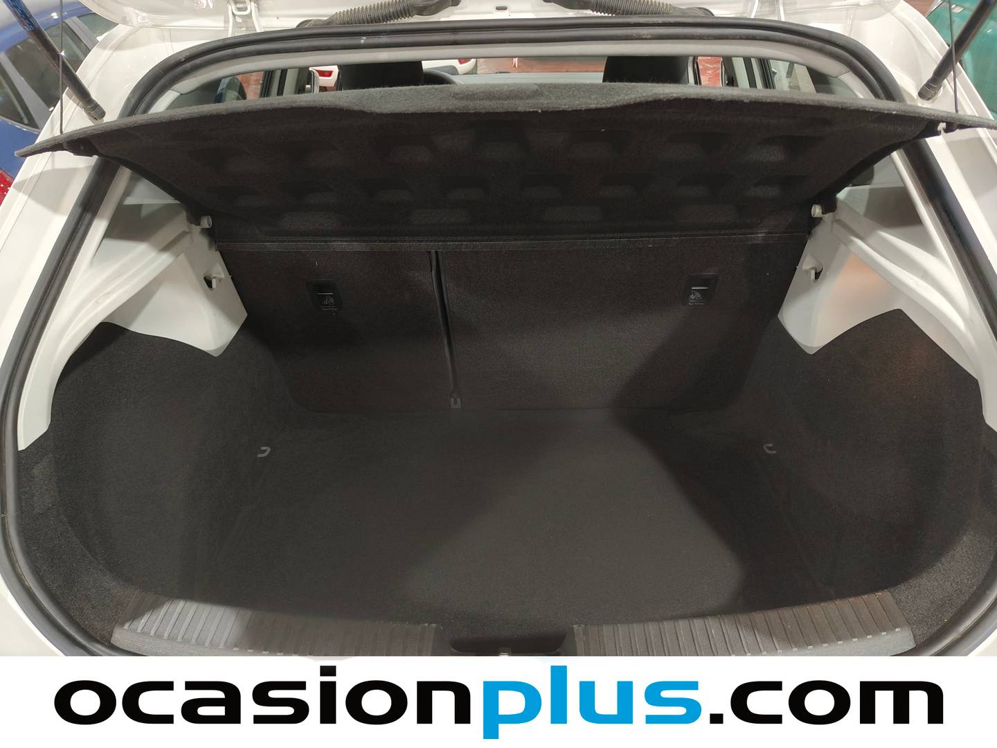 Fotos maletero Seat León Seat León 1.2 TSI S&S Reference Plus (110 CV)