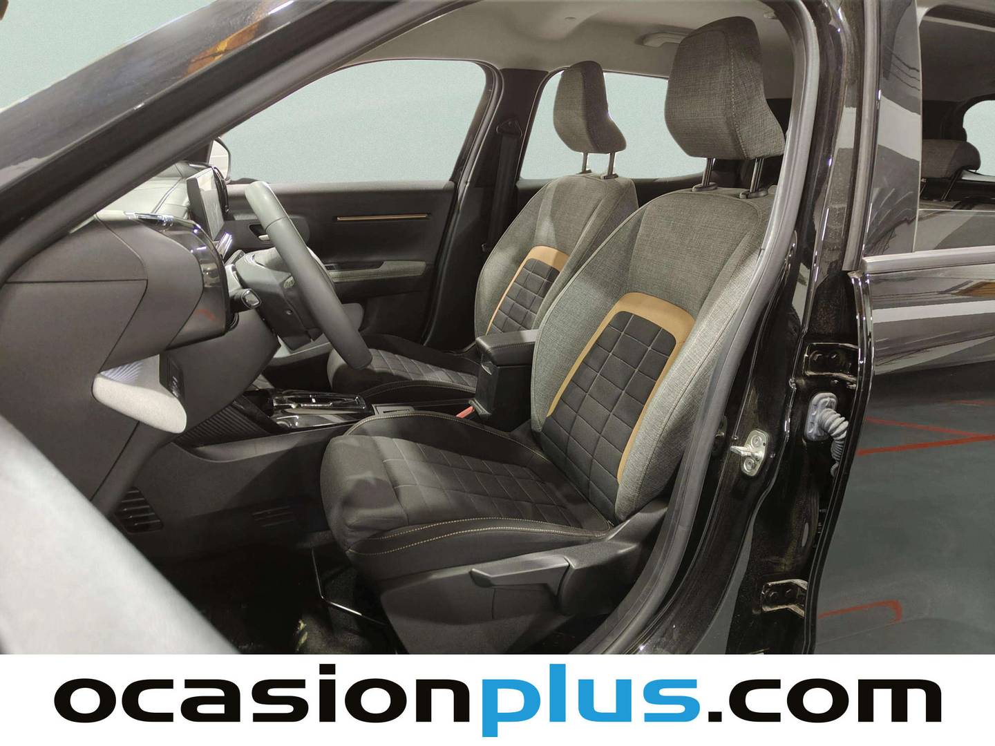 Foto asientos traseros Citroën C3 Aircross Citroën C3 Aircross Hybrid 145 Plus e-DCS6 (145 CV)