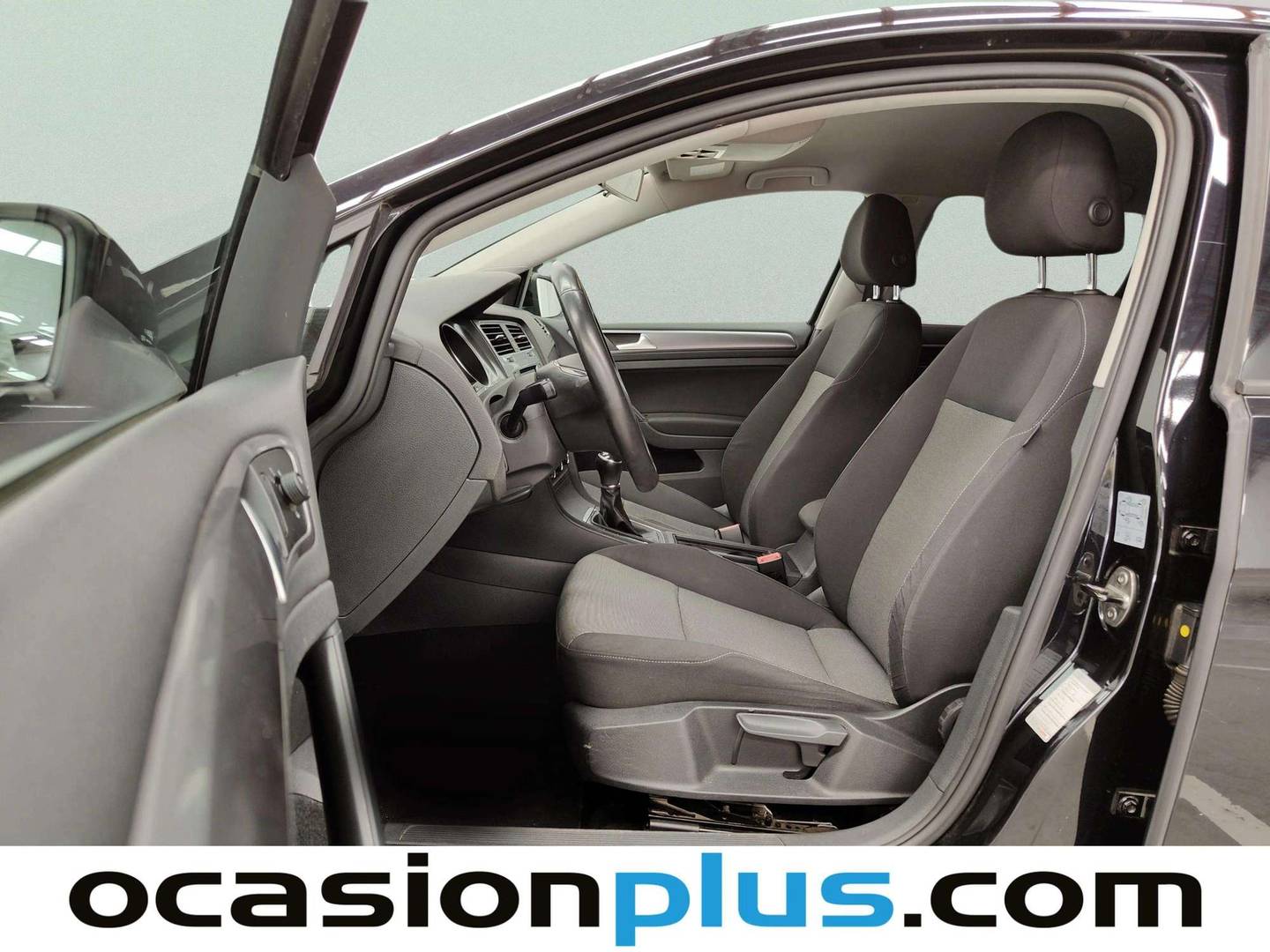 Foto asientos delanteros Volkswagen Golf Volkswagen Golf Edition 1.6 TDI BMT (105 CV)