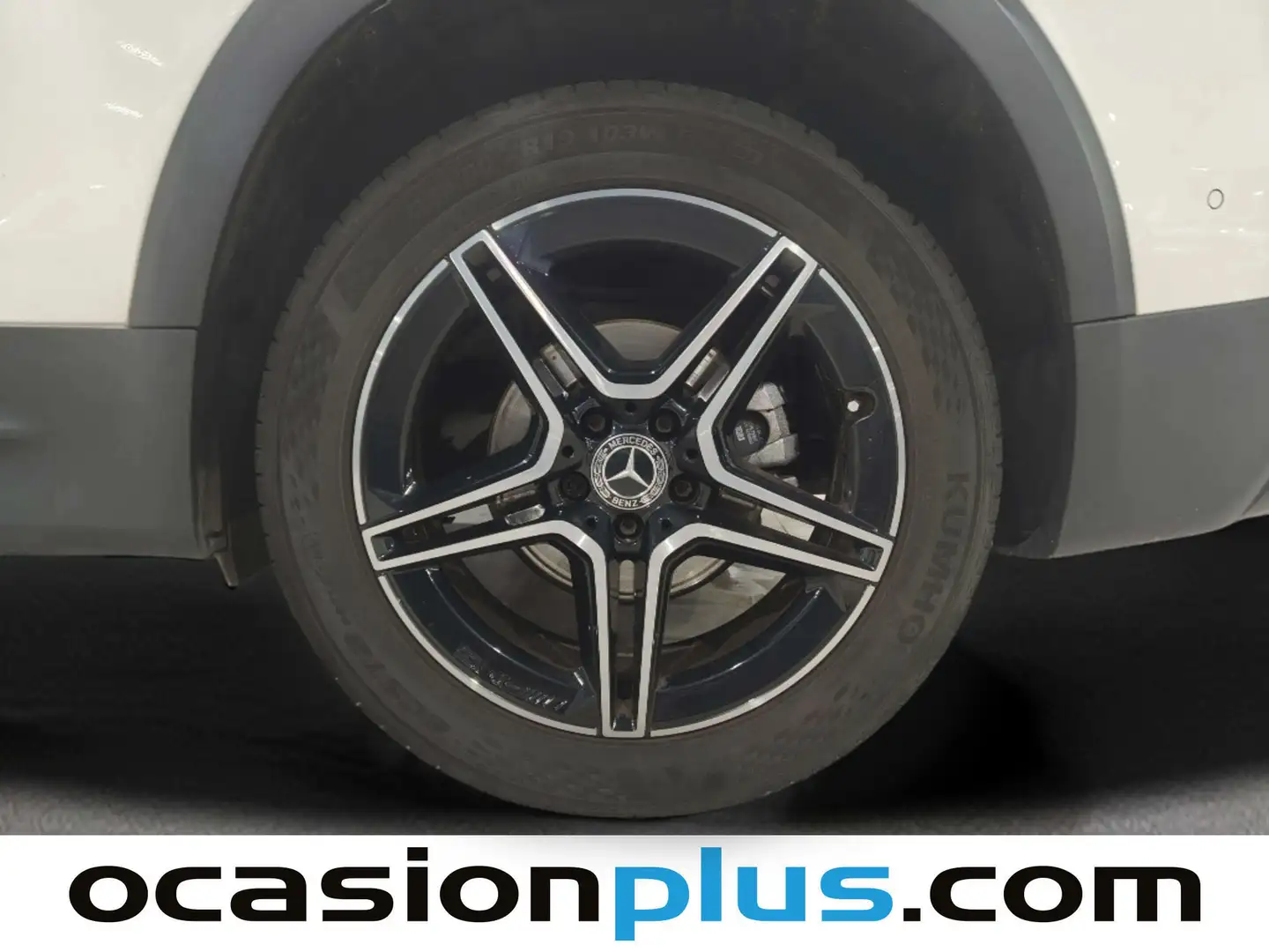 Foto Mercedes GLB Mercedes-Benz GLB 200 d (150 CV) Pack AMG