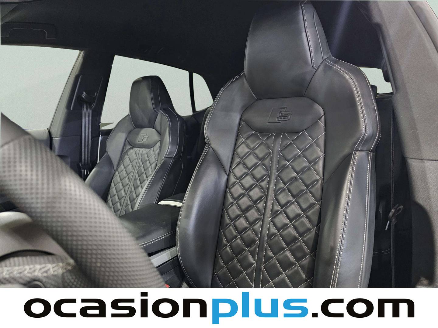 Acabados Audi Q8 Audi Q8 TFSIe TFSIe Black line plus 60 TFSIe quattro (462 CV) tiptronic