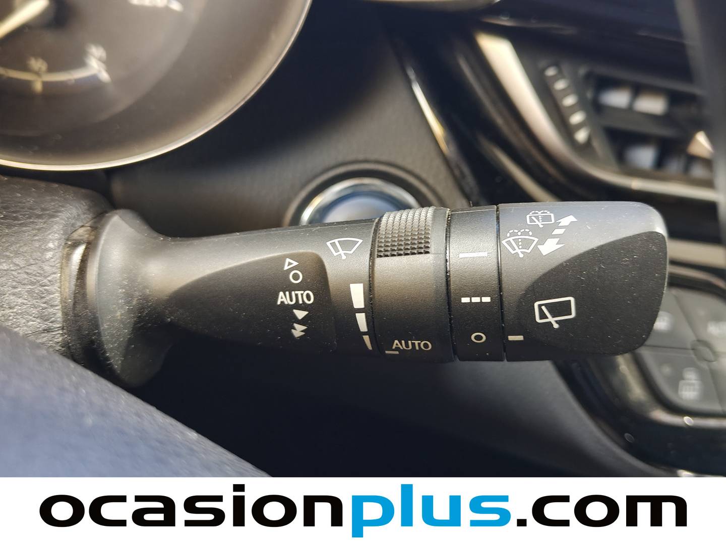 Toyota C-HR Toyota C-HR 1.8 125H Advance (122 CV) 122cv