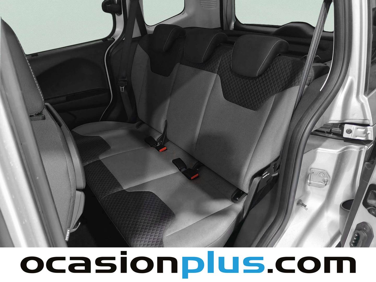 Foto asientos traseros Ford Tourneo Courier Ford Tourneo Courier 1.0 EcoBoost Titanium (100 CV)