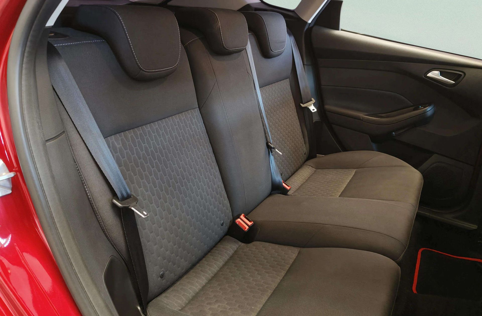 Ford Focus 1.6 TDCi Edition - foto 16