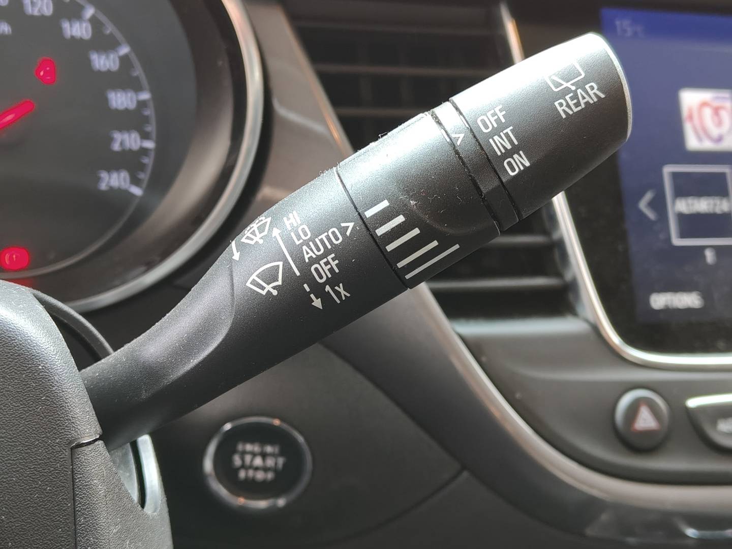 Foto Opel Crossland X Opel Crossland X 1.2 S&S Innovation (110 CV)