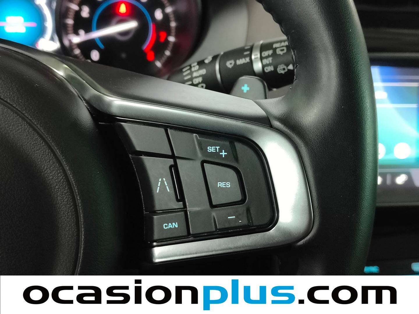 Foto Jaguar F-Pace Jaguar F-PACE 2.0T i4 Prestige AWD Auto (250 CV)