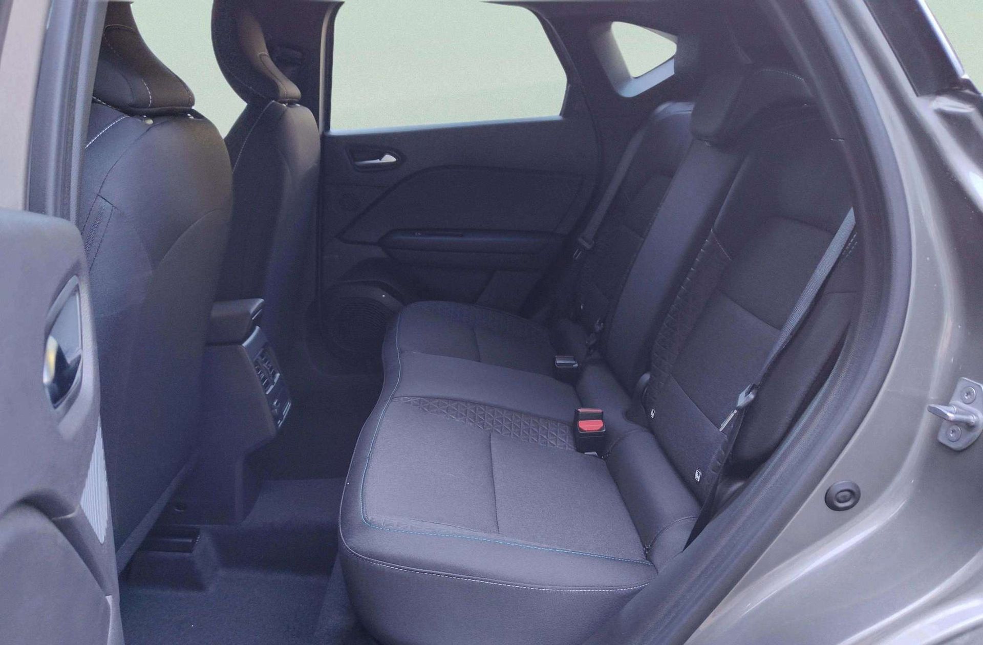 Renault Captur Evolution E-Tech full hybrid - foto 14