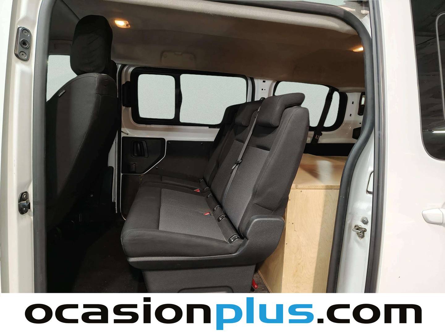 Foto asientos traseros Citroën Jumpy Citroën Jumpy Combi BlueHDi 115 Confort Talla M (115 CV) Semi-camper