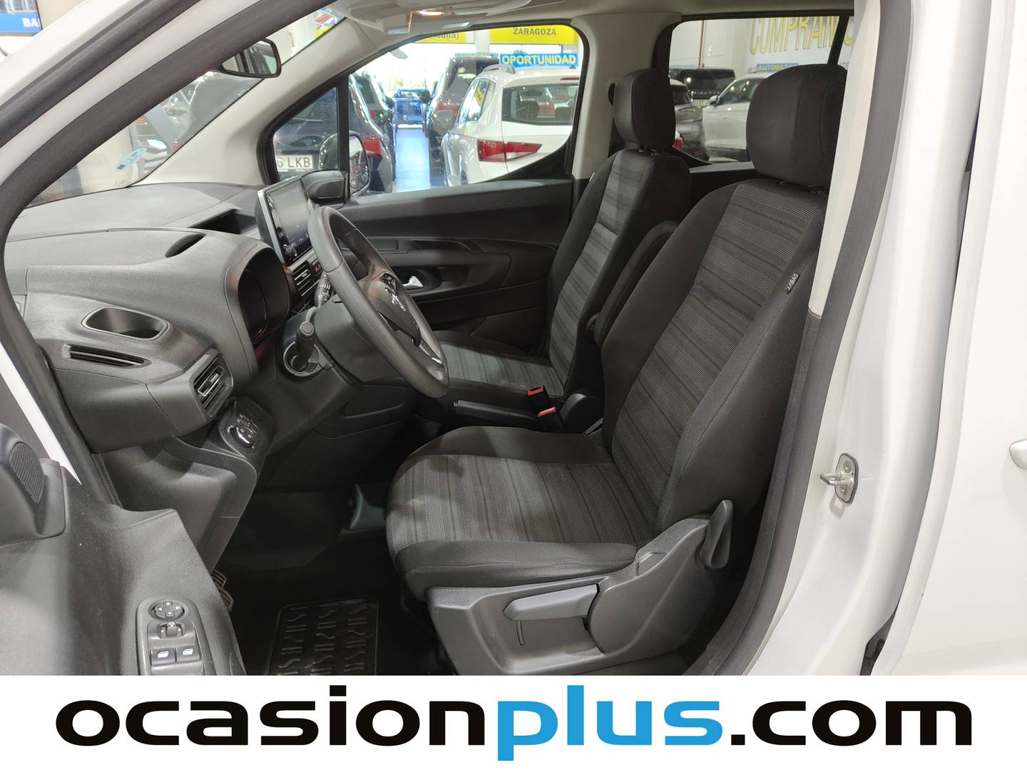 Foto Opel Combo Life Opel Combo Life 1.5 TD Business Edition Plus L1  (102 CV)