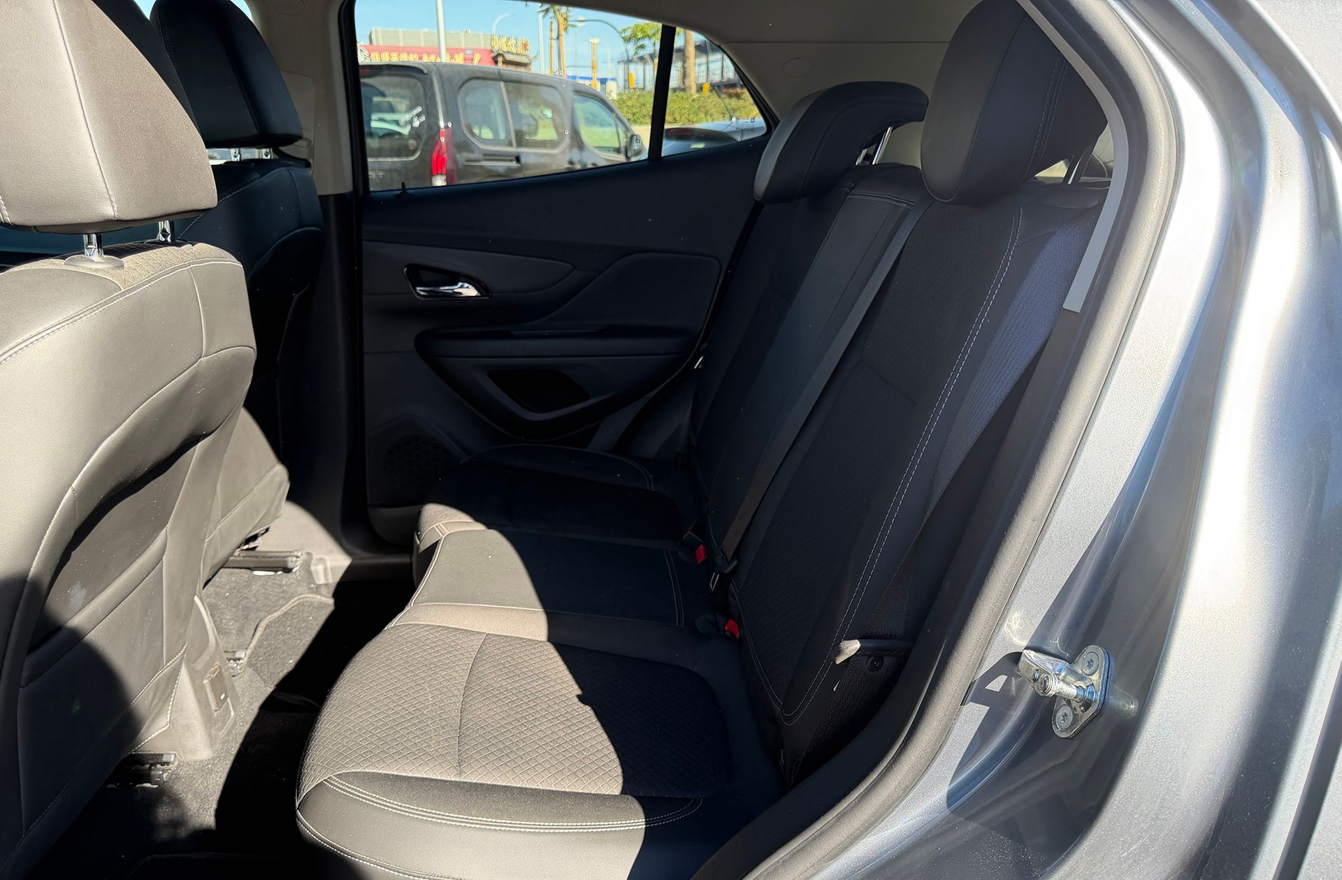 Opel Mokka 1.6 CDTi 4x2 Color Edition - foto 9