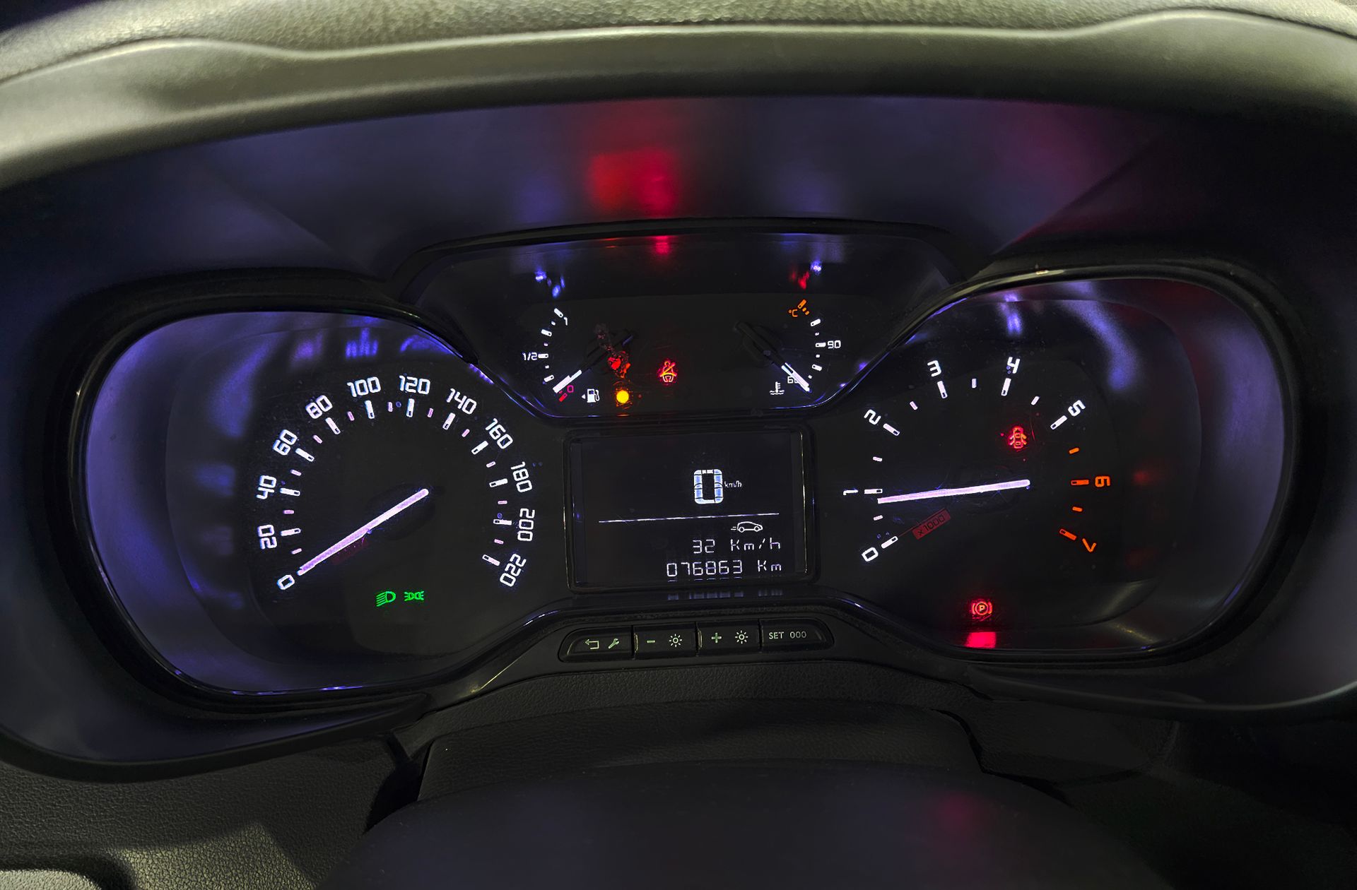 Fiat Doblò Furgón BlueHDi 1.5 L1 1000kg - foto 18