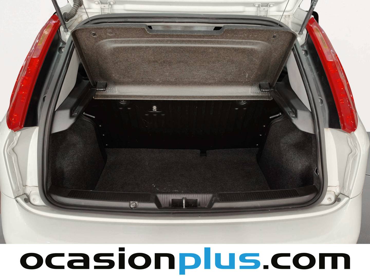 Fotos maletero Fiat Punto Fiat Punto 1.2 8v S&S Gasolina Pop (69 CV)