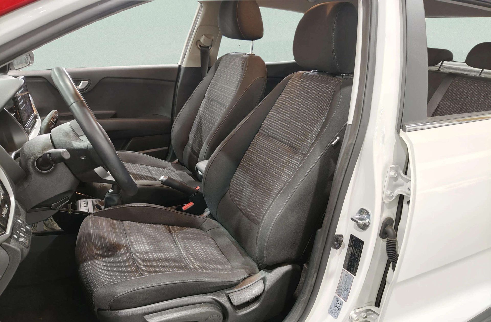 Kia Stonic 1.0 T-GDi MHEV Drive iMT - foto 11